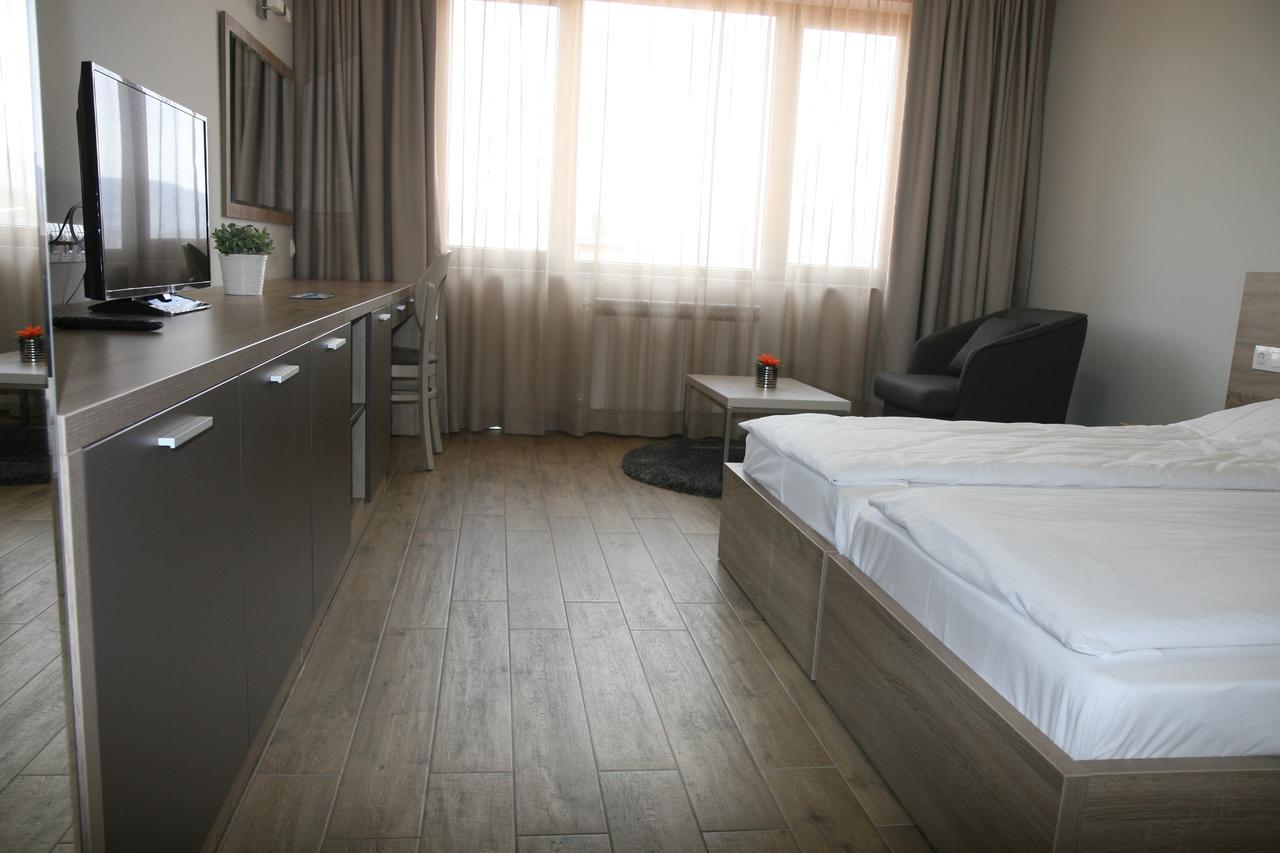 La Casa Hotel Цигов-Чарк Экстерьер фото