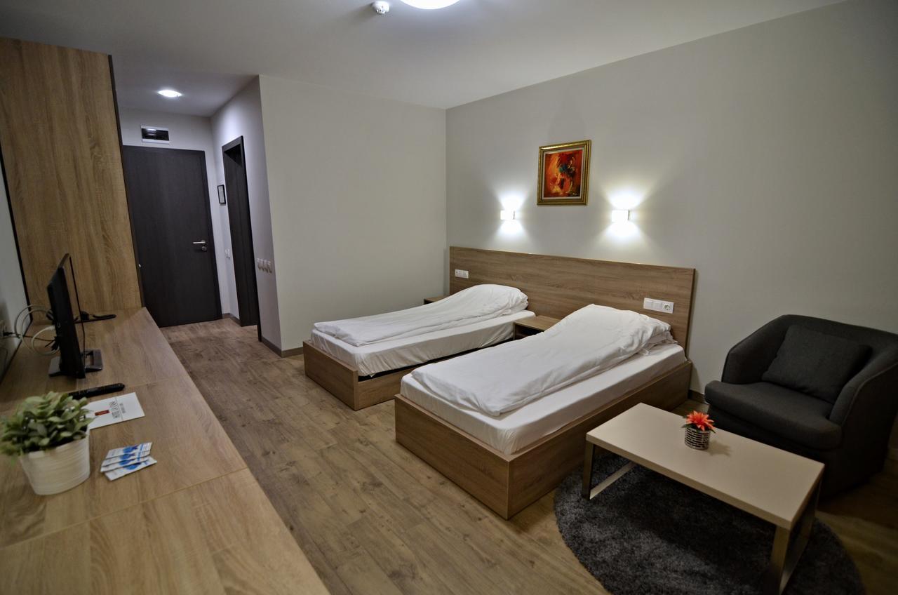 La Casa Hotel Цигов-Чарк Экстерьер фото
